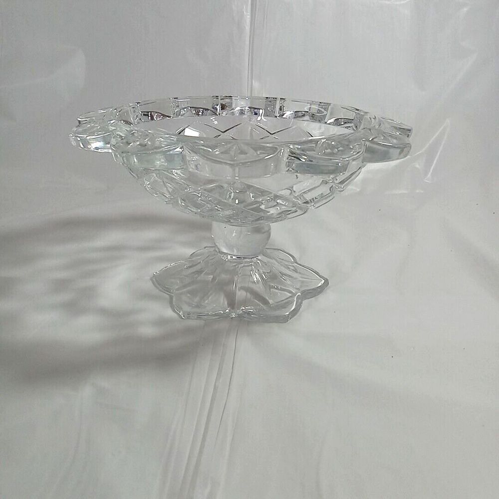 Clear glass pedestal bowl floral *
